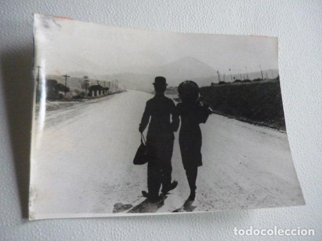 Cinema: TIEMPOS MODERNOS ESCENA DE PELICULA ANTIGUA FOTOGRAFIA ORIGINAL 18 X 12 CM