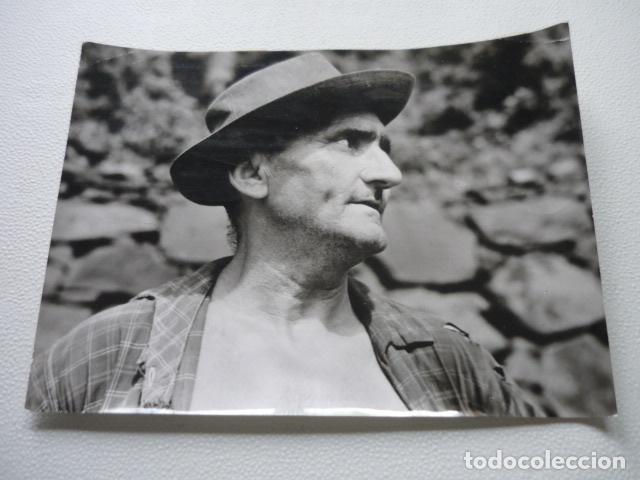 Cinema: LA CALLE PARALELA ESCENA DE LA PELICULA ANTIGUA FOTOGRAFIA ORIGINAL 24 X 18 CM