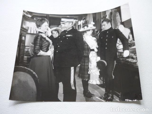 Cinema: EL VALS DE LOS TOREADORES ESCENA DE LA PELICULA ANTIGUA FOTOGRAFIA ORIGINAL 24 X 18 CM