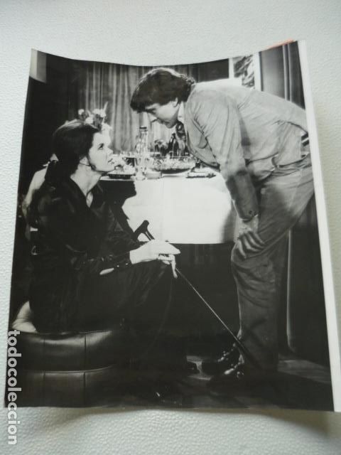 Cinema: EL PRECIO DE AMAR ESCENA PELICULA ANTIGUA FOTOGRAFIA ORIGINAL 24 X 18 CM