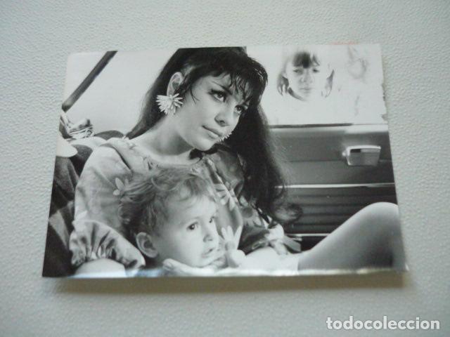 Cinema: DOS PADRES DOS MADRES ESCENA DE LA PELICULA FOTOGRAFIA ORIGINAL 18 X 13 CM