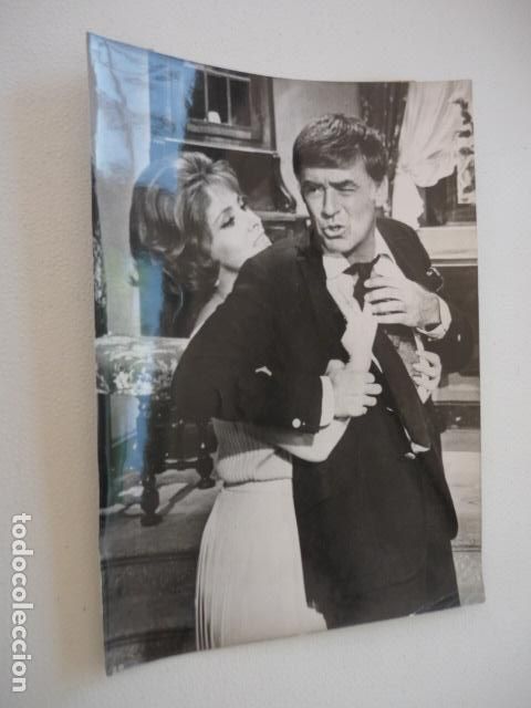 Cine: BUONA SERA SE&Ntilde;ORA CAMPBELL GINA LOLLOBRIGIDA ESCENA DE LA PELICULA FOTOGRAFIA ORIGINAL 18 X 24 CM