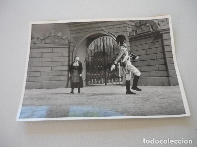 Cine: ROBINSON NO DEBE MORIR ANTIGUA FOTOGRAFIA ORIGINAL 18 X 12 CM
