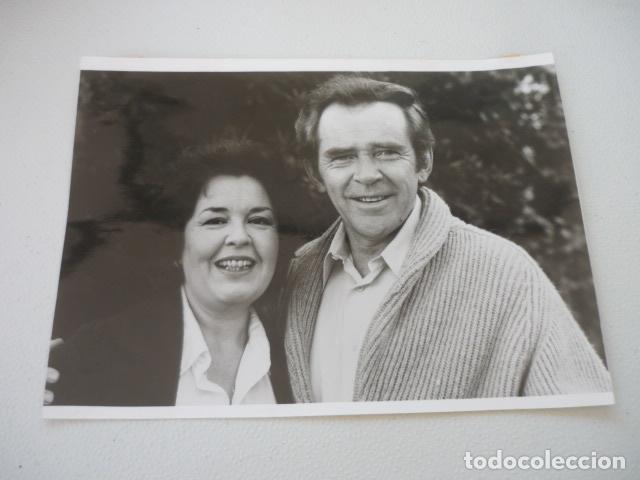 Cine: FAMILIA SERIE TELEVISION ESPA&Ntilde;OLA ANTIGUA FOTOGRAFIA ORIGINAL 24 X 18 CM