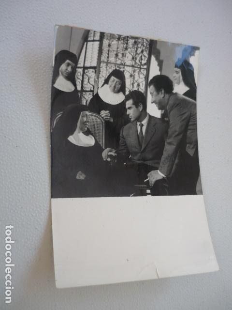 Kino: EL NI&Ntilde;O DE LAS MONJAS ESCENA DE LA PELICULA ANTIGUA FOTOGRAFIA ORIGINAL 13 X 18 CM