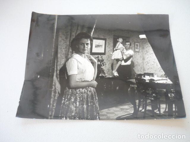 Cinema: LA CUARTA VENTANA ESCENA DE LA PELICULA ANTIGUA FOTOGRAFIA ORIGINAL 24 X 18 CM