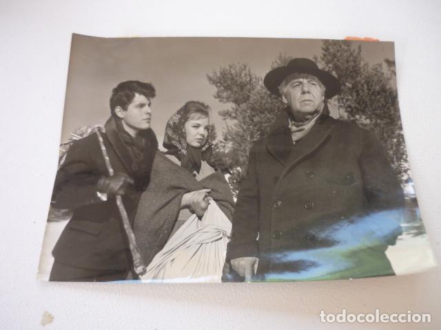 Cinema: EL AMOR DE LOS AMORES ESCENA DE LA PELICULA ANTIGUA FOTOGRAFIA ORIGINAL 24 X 18 CM