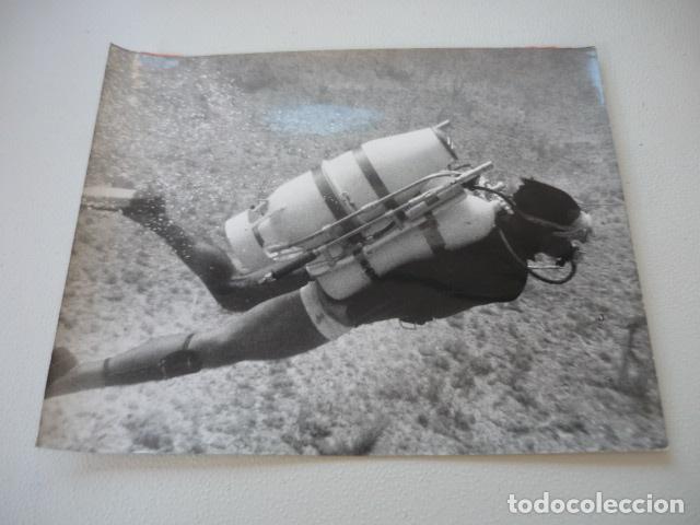 Cinema: OPERACION TRUENO ESCENA DE LA PELICULA SEAN CONNERY ACTOR ANTIGUA FOTOGRAFIA ORIGINAL 24 X 18 CM