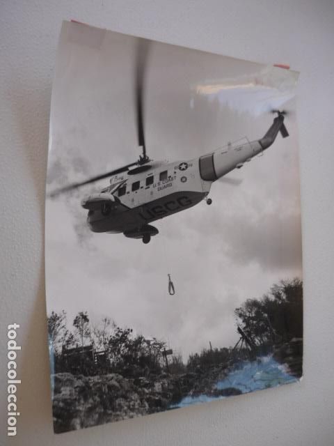Cinema: OPERACION TRUENO ESCENA DE LA PELICULA SEAN CONNERY ACTOR ANTIGUA FOTOGRAFIA ORIGINAL 24 X 18 CM