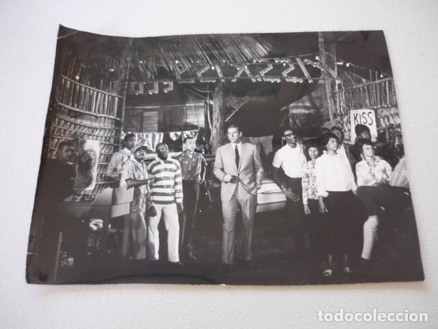 Cinema: OPERACION TRUENO ESCENA DE LA PELICULA SEAN CONNERY ACTOR ANTIGUA FOTOGRAFIA ORIGINAL 24 X 18 CM