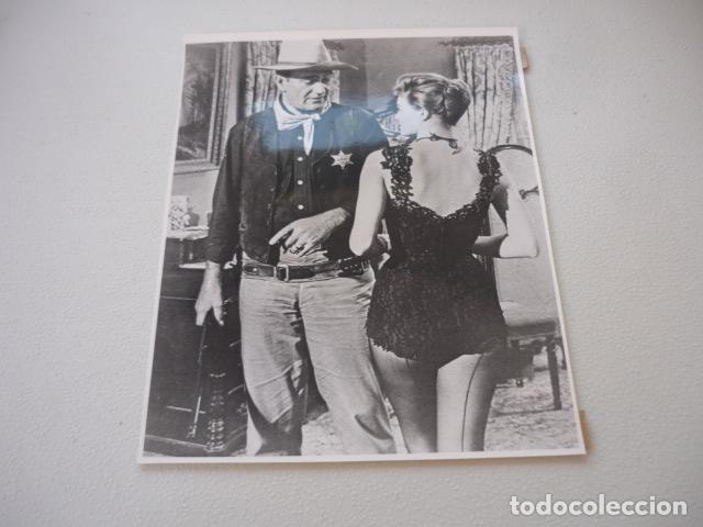 Cinema: RIO BRAVO ESCENA DE LA PELICULA ANTIGUA FOTOGRAFIA ORIGINAL 18 X 24 CM