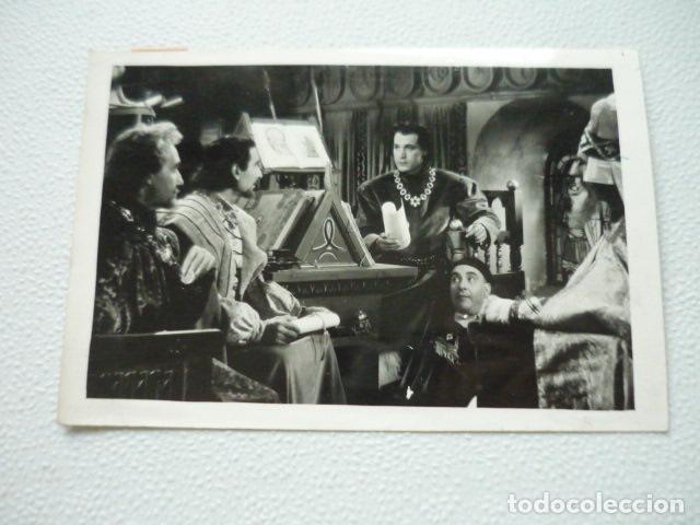 Cinema: LA REINA SANTA ESCENA DE LA PELICULA ANTIGUA FOTOGRAFIA ORIGINAL 15 X 10 CM