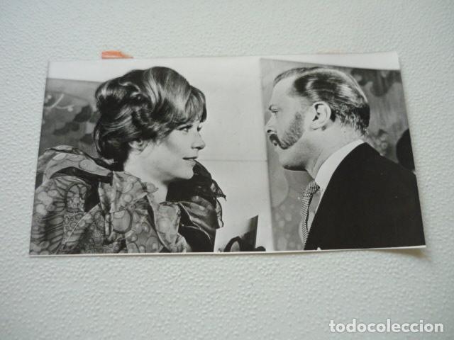 Cinema: SHIRLEY MAC LAINE ACTRIZ ESCENA DE PELICULA ANTIGUA FOTOGRAFIA ORIGINAL 18 X 10 CM