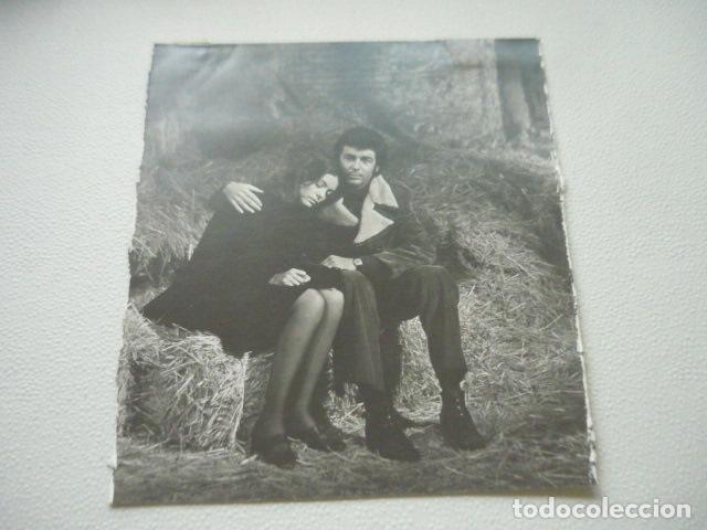 Kino: LA CURIOSA ESCENA DE LA PELICULA ANTIGUA FOTOGRAFIA ORIGINAL 17 X 20 CM