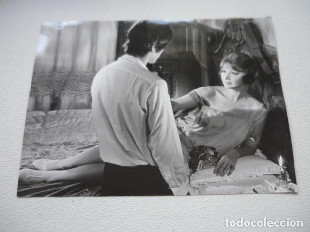 Cinema: EL DEMONIO Y LA MUERTE SYLVA KOSCINA ACTRIZ ESCENA PELICULA ANTIGUA FOTOGRAFIA ORIGINAL 18 X 24 CM