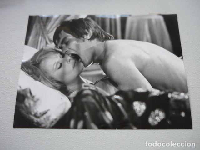 Kino: EL DIABLO Y LA MUERTE ELKE SOMMER ACTRIZ ESCENA PELICULA ANTIGUA FOTOGRAFIA ORIGINAL 18 X 24 CM