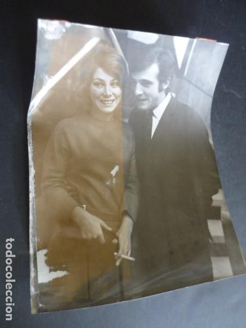Cinema: MARIA JOSE GOYANES ACTRIZ CON EMILIO GUTIERREZ CABA ANTIGUA FOTOGRAFIA ORIGINAL 18 X 24 CM