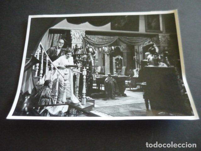 Cin&eacute;ma: PARIS BIEN VALE UNA MOZA AMPARO MARTI ACTR ESCENA DE PELICULA ANTIGUA FOTOGRAFIA ORIGINAL 18 X 24 CM