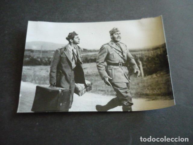 Cinema: TODOS A CASA ALBERTO SORDI ACTOR ESCENA DE PELICULA ANTIGUA FOTOGRAFIA ORIGINAL 18 X 12 CM