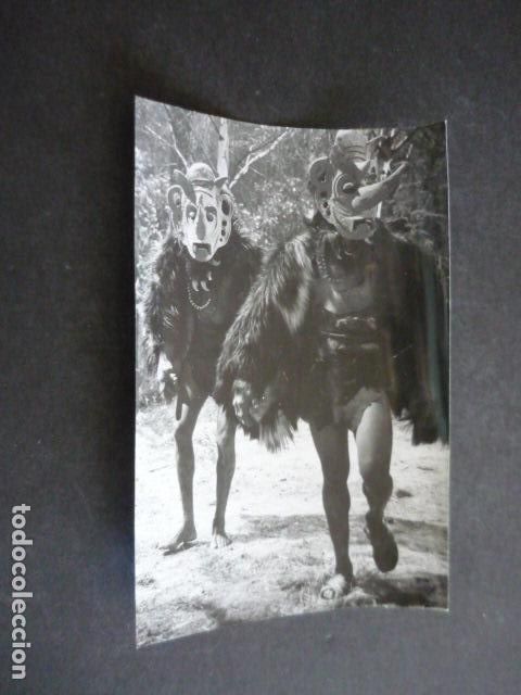 Cinema: MUJERES PREHISTORICAS ESCENA DE PELICULA ANTIGUA FOTOGRAFIA ORIGINAL 11 X 16 CM