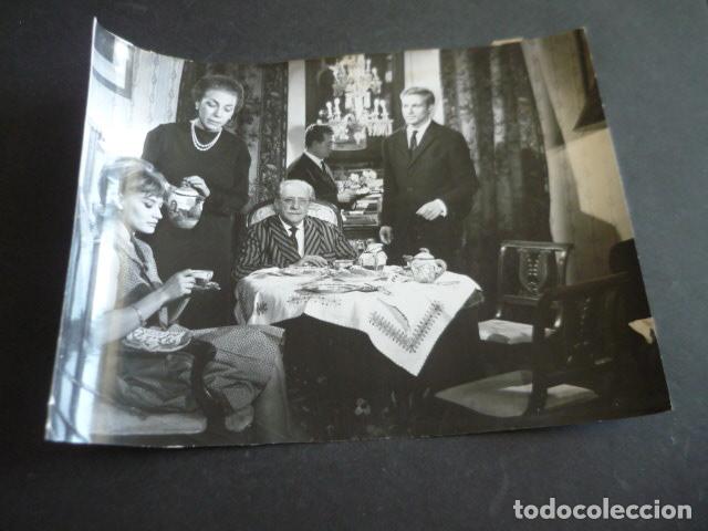 Cin&eacute;ma: ALFERECES PROVISIONALES ESCENA DE LA PELICULA ANTIGUA FOTOGRAFIA ORIGINAL 24 X 18 CM