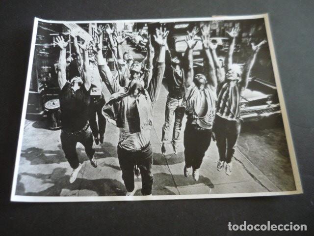 Cine: WEST SIDE STORY ESCENA DE LA PELICULA ANTIGUA FOTOGRAFIA ORIGINAL 18 X 24 CM
