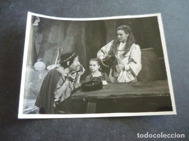 Cin&eacute;ma: SAN ISIDRO MARIA MAHOR ACTRIZ ESCENA DE LA PELICULA ANTIGUA FOTOGRAFIA ORIGINAL 9 X 12.5 CM