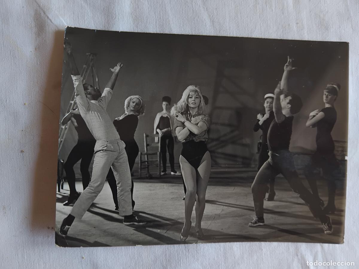 Cine: FOTOGRAFIA DE ALICIA MARQUEZ. 18 X 13 CM.