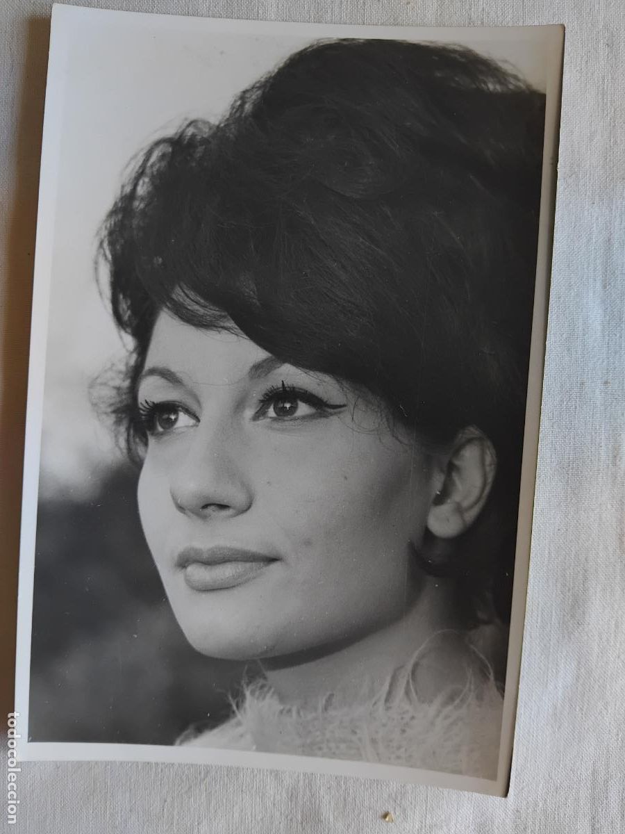 Cine: FOTOGRAFIA DE SYLVIA NELSON. 12 X 17 CM.