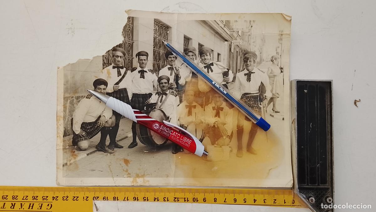 Cine: 24 X 18MAGNIFICA FOTOGRAFIA ANTIGUA ORIGINAL DEL CARNAVAL DE CADIZ AGRUPACION HAGA SU OFERTA