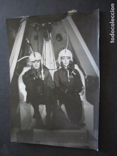 Cin&eacute;ma: CARLOS LARRA&Ntilde;AGA Y MARIA LUISA MERLO ACTORES ANTIGUA FOTOGRAFIA ORIGINAL 18 X 13 CM