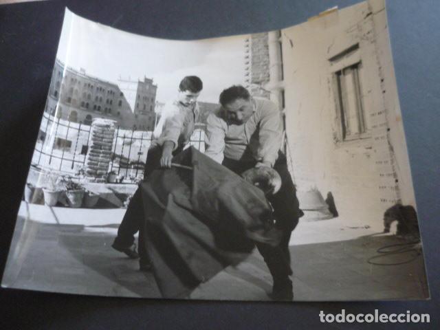 Kino: LOS ELEGIDOS ESCENA DE LA PELICULA ANTIGUA FOTOGRAFIA ORIGINAL 20 X 25 CM
