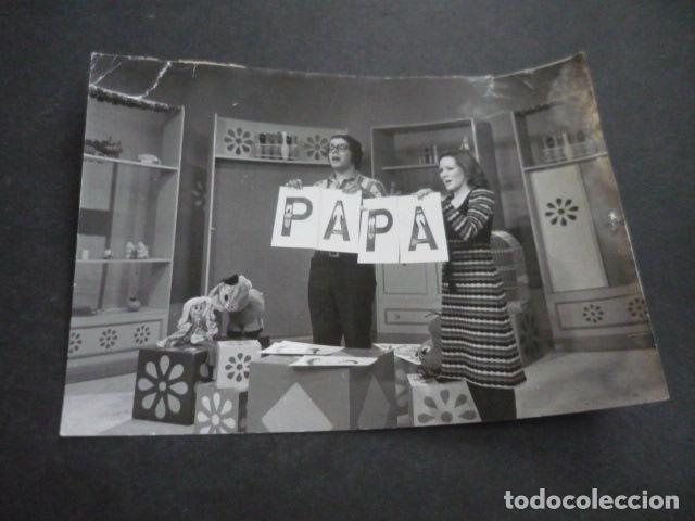 Cinema: LA CASA DEL RELOJ SERIE TELEVISION ANTIGUA FOTOGRAFIA ORIGINAL 13 X 18 CM