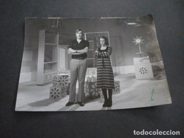 Cinema: LA CASA DEL RELOJ SERIE TELEVISION ANTIGUA FOTOGRAFIA ORIGINAL 13 X 18 CM