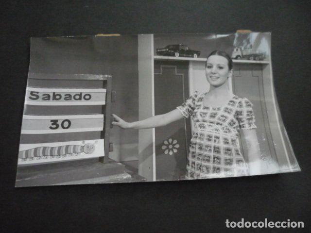 Cinema: LA CASA DEL RELOJ SERIE TELEVISION ANTIGUA FOTOGRAFIA ORIGINAL 13 X 18 CM