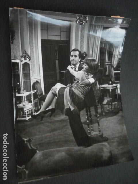 Cine: EL COMPLEJO DE FILEMON SERIE TELEVISION ESPA&Ntilde;OLA ANTIGUA FOTOGRAFIA ORIGINAL 18 X 24 CM