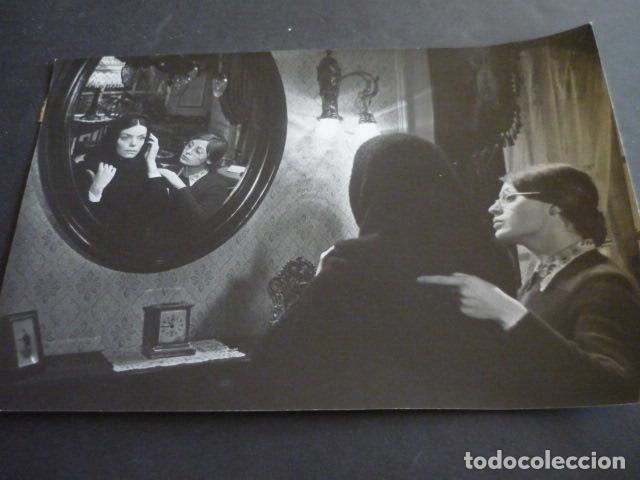Cinema: LA CURIOSA ESCENA DE LA PELICULA MARIA JOSE ROMAN ACTRIZ ANTIGUA FOTOGRAFIA ORIGINAL 20 X 30 CM