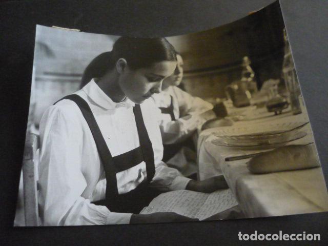 Cin&eacute;ma: EL NI&Ntilde;O ES NUESTRO ESCENA DE LA PELICULA ANTIGUA FOTOGRAFIA ORIGINAL 18 X 24 CM