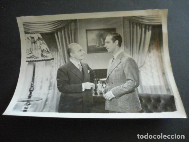 Cinema: GABRIEL ALGARA ACTOR DEBER DE ESPOSA ESCENA DE PELICULA ANTIGUA FOTOGRAFIA ORIGINAL 18 X 24 CM