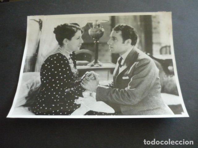 Cinema: PUERTA CERRADA ESCENA DE PELICULA ANTIGUA FOTOGRAFIA ORIGINAL 18 X 24 CM