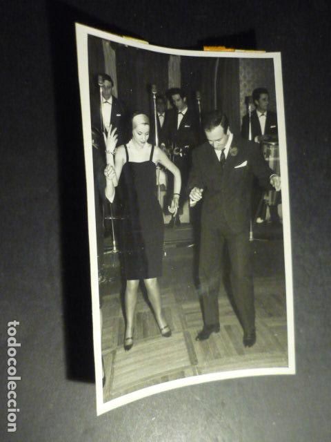 Cin&eacute;ma: FERNANDO MONTES ACTOR BAILANDO TWIST ANTIGUA FOTOGRAFIA ORIGINAL 18 X 12 CM