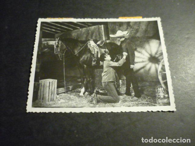 Cin&eacute;ma: FLOR SILVESTRE ESCENA DE LA PELICULA ANTIGUA FOTOGRAFIA ORIGINAL 8 X 11 CM
