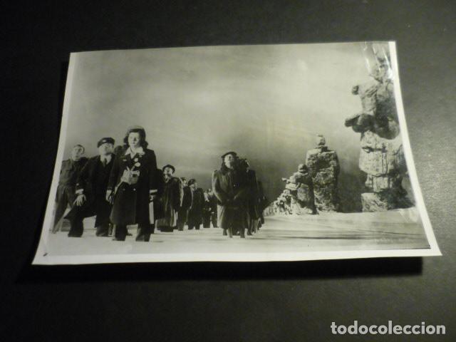 Cine: CUESTION DE VIDA O MUERTE ESCENA DE LA PELICULA ANTIGUA FOTOGRAFIA ORIGINAL 14 X 21 CM
