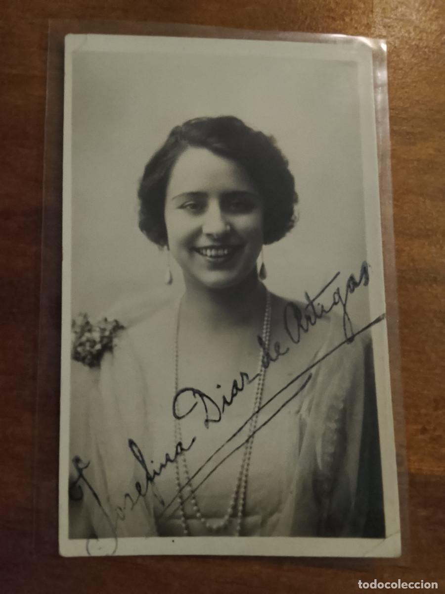 Cine: Fotograf&iacute;a de la actriz Josefina D&iacute;az de Artigas con firma aut&oacute;grafa