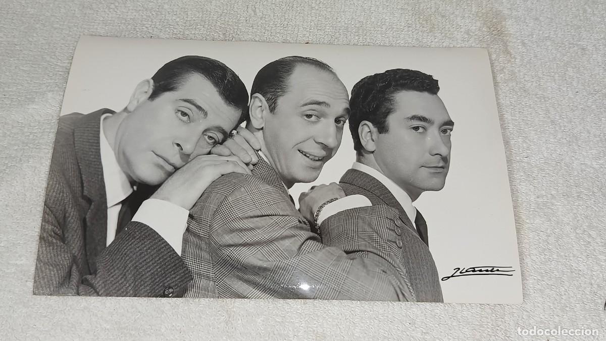 Cine: ANTIGUA FOTOGRAFIA ACTORES JUANITO NAVARRO , MANOLITO DIAZ Y ANTONIO CASAL FOTO IBA&Ntilde;EZ MADRID 1964