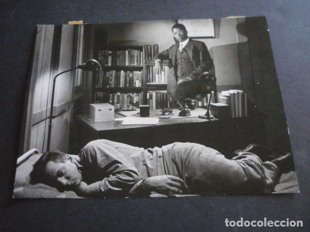 Cine: BOBBY DARIN Y SIDNEY POITIER ACTORES ANTIGUA FOTOGRAFIA 18 X 24 CM