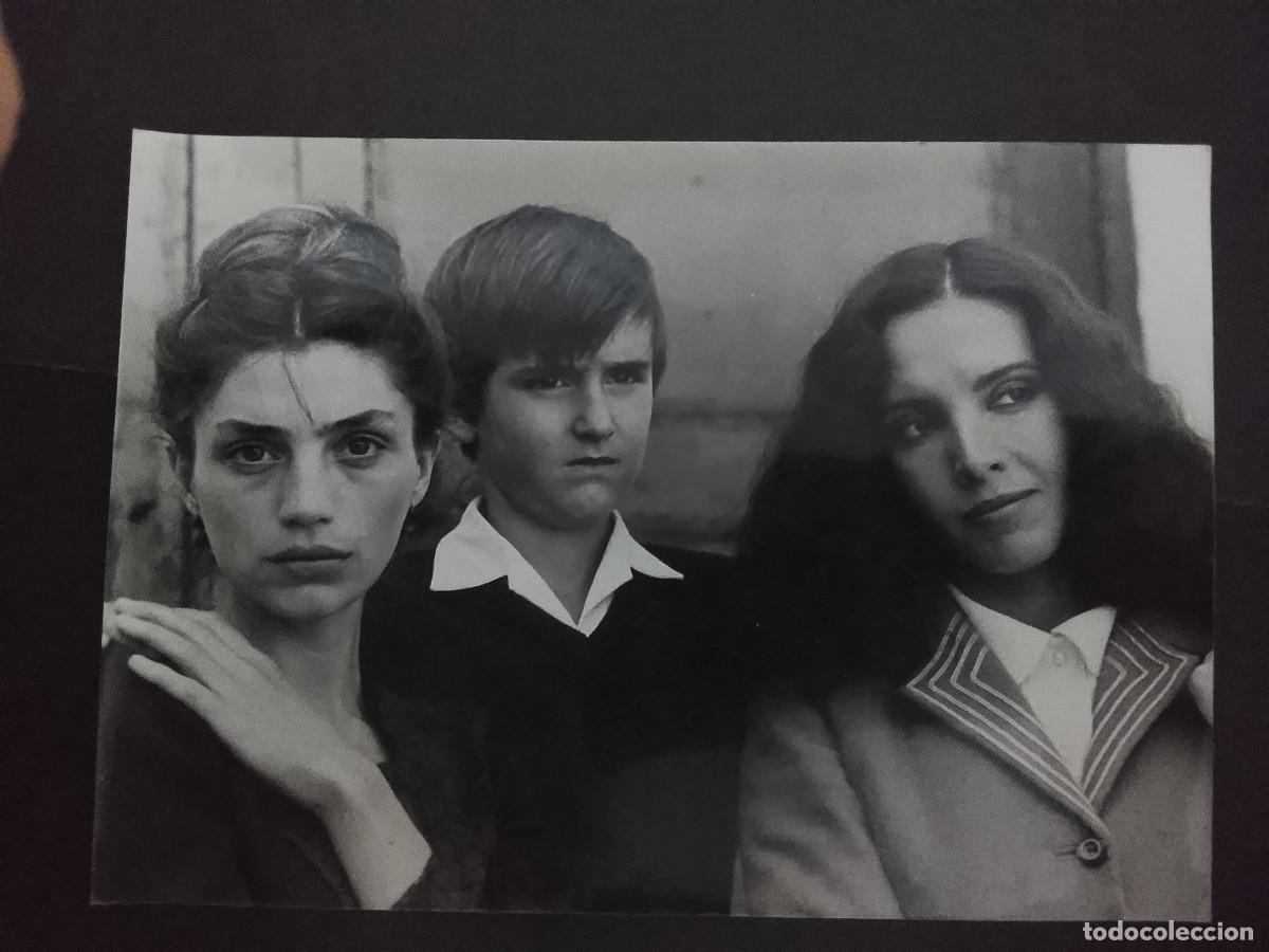 Cine: Fotograf&iacute;a de &Aacute;ngela Molina y Ana Bel&eacute;n en la pel&iacute;cula Demonios en el jard&iacute;n