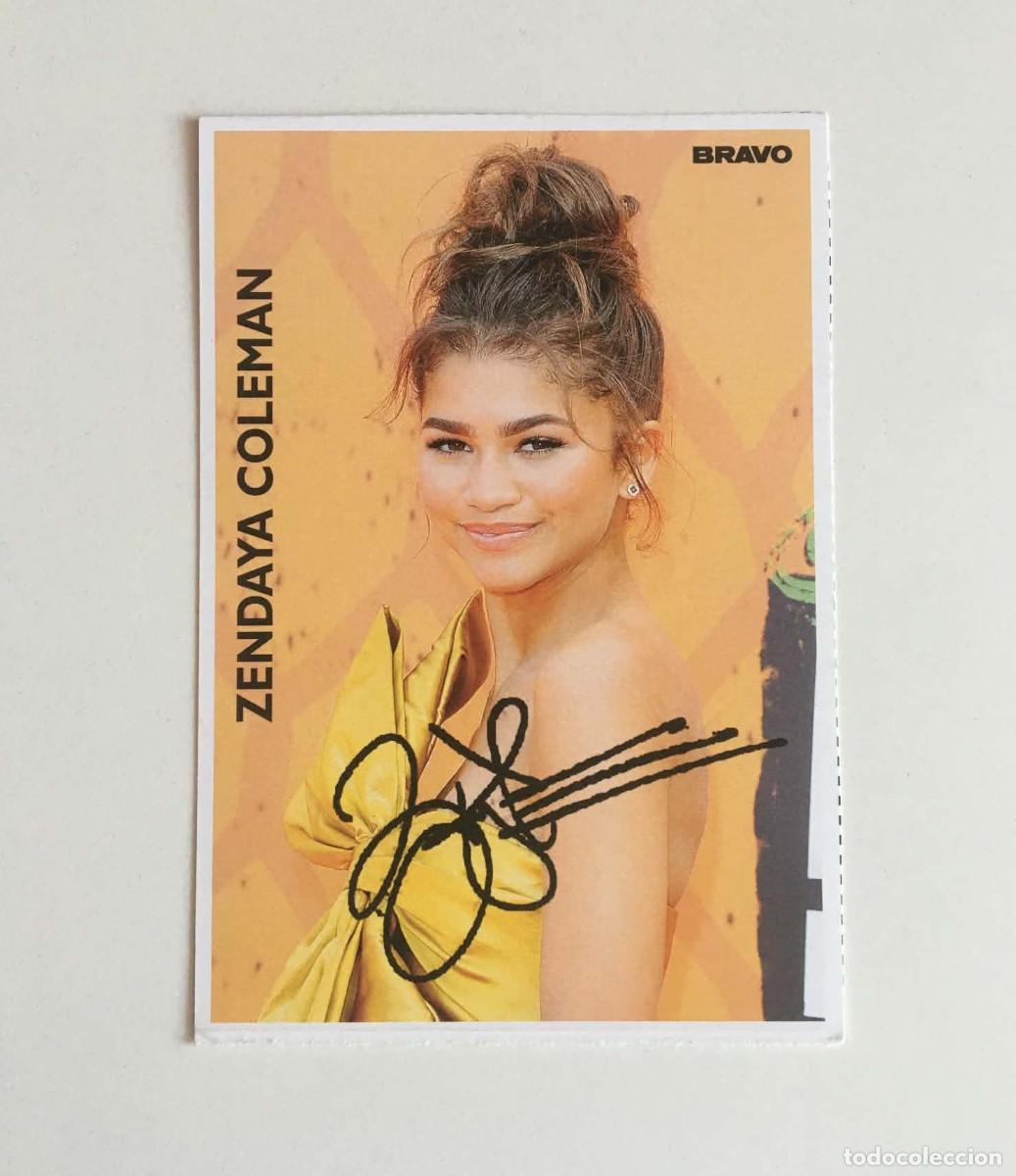 Cine: Zendaya / Dove Cameron Double-Sided Collectible Card - Bravo Magazine Bulgaria 2016 TV Movie