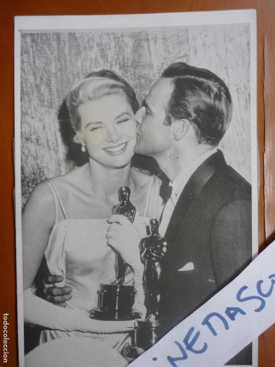 Cinema: grace kelly - foto b/n original - marlon brando - ceremonia entrega oscar - 11.5x17