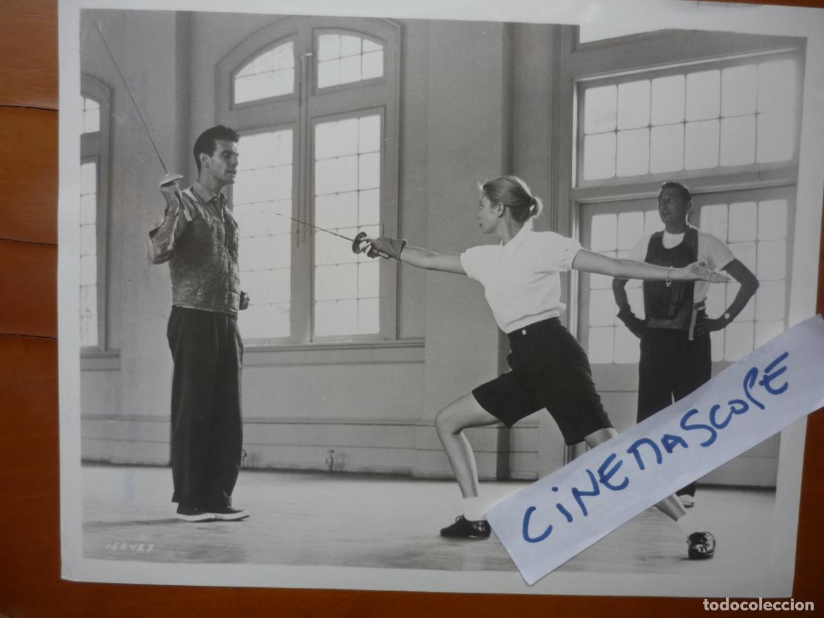 Cinema: grace kelly - foto b/n original - el cisne the swan louis jourdan - charles vidor - escena esgrima